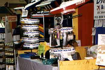 booth.jpg (24512 bytes)